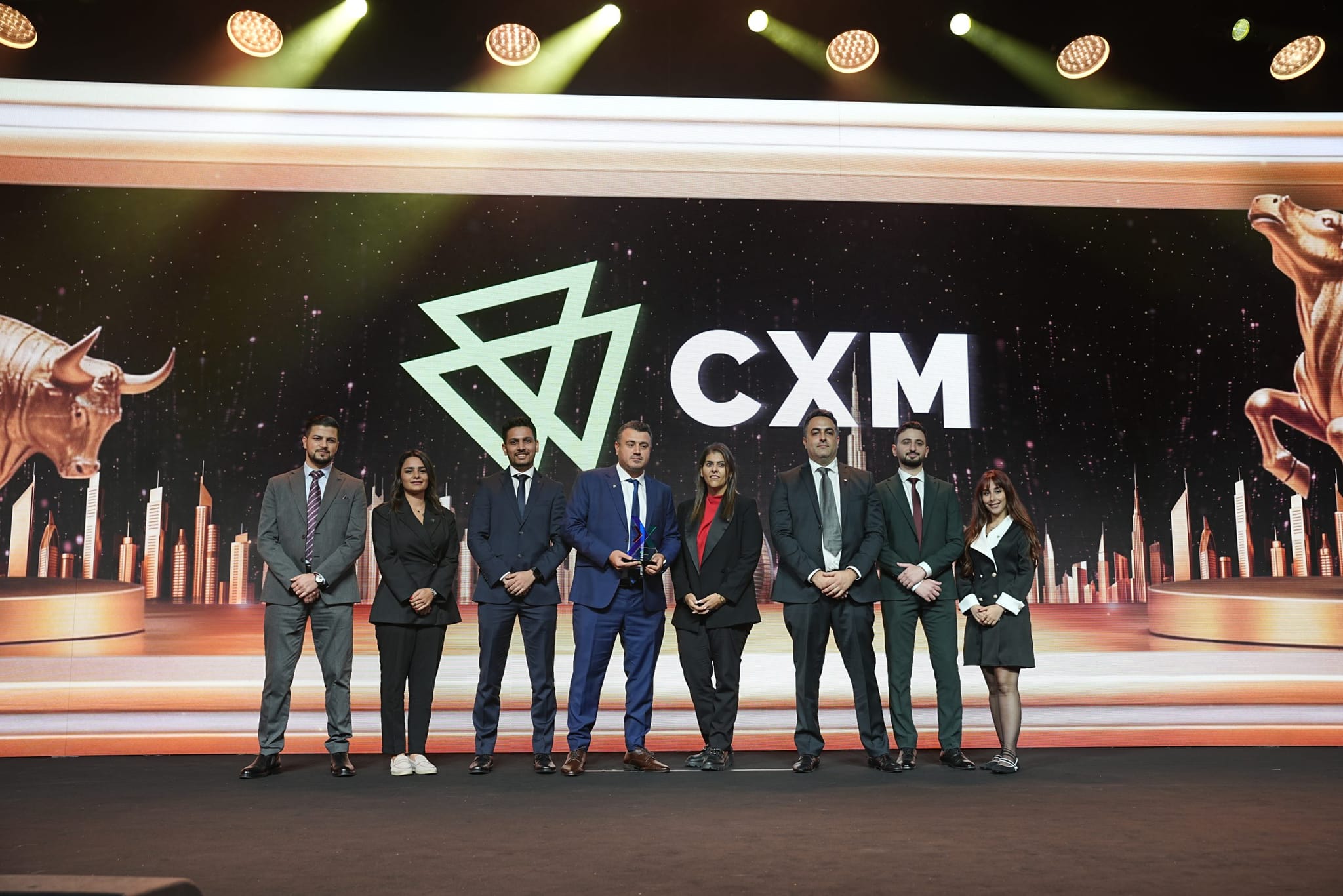 A CXM conquista o prêmio "Best Fintech Forex Broker" em Dubai